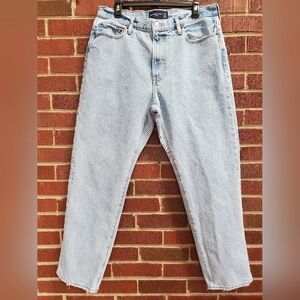 Abercrombie and Finch 90s Loose Jean 33W 32L.